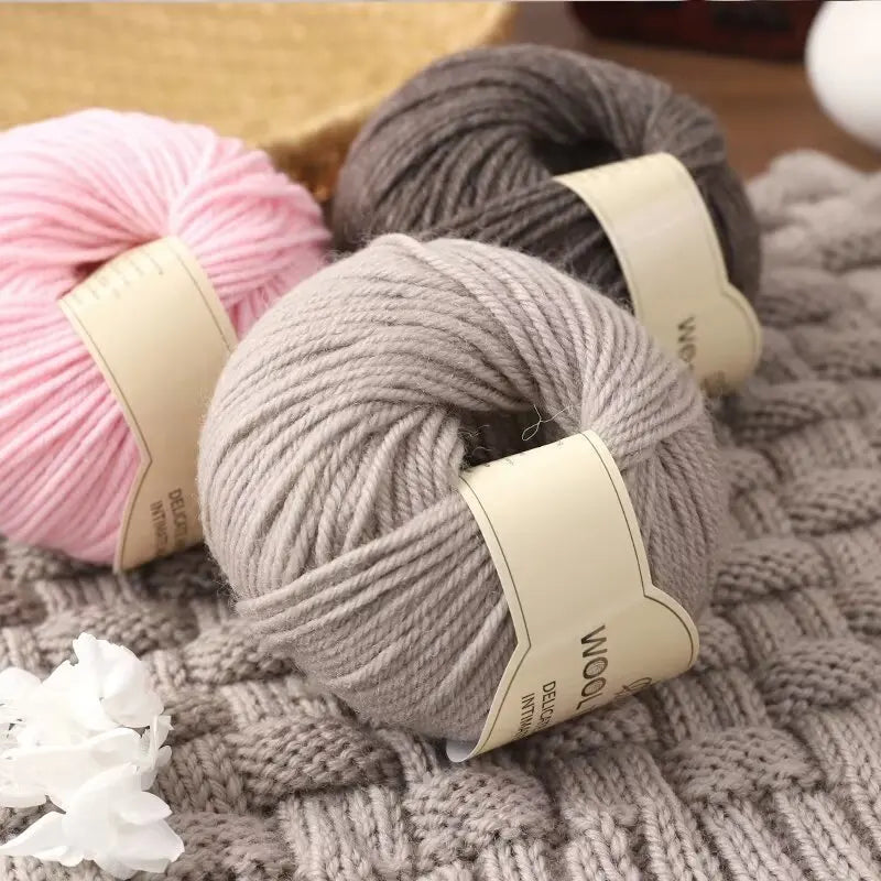 Medium Coarse Combed Alpaca Wool Yarn Balls 10 Pack