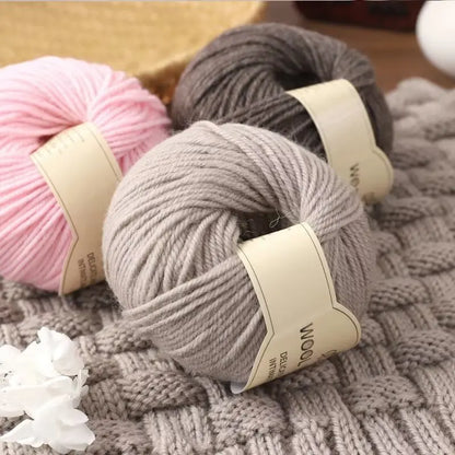 Medium Coarse Combed Alpaca Wool Yarn Balls 10 Pack
